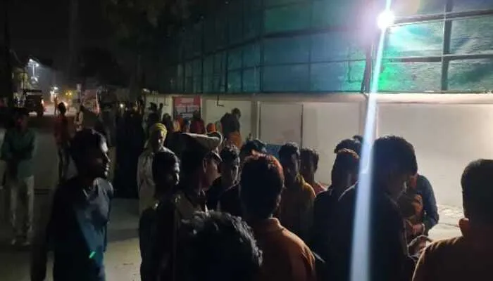 उन्नाव: दो पक्षों के संघर्ष में चले ईंट-पत्थर, हुई फायरिंग!, एसपी आवास तक पहुंचा मामला