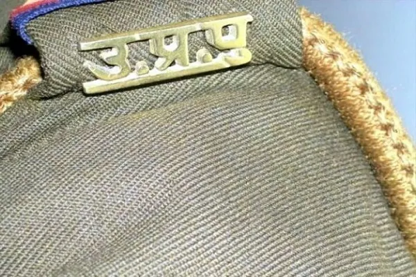 अलीगढ़: मंदिर में हुई तोड़फोड़ को लेकर इलाके में तनाव, जांच में जुटी पुलिस