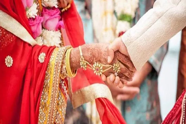 मुरादाबाद : फर्जीवाड़ा कर रेलकर्मी ने रचाई दूसरी शादी, पहली पत्नी की शिकायत पर एसएसपी ने सीओ ठाकुरद्वारा को सौंपी जांच
