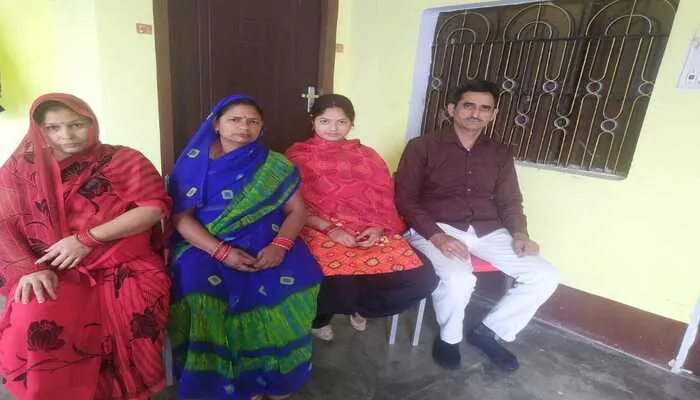 बहराइच: यूक्रेन में फंसे रजत के परिवार को बेटे के घर आने का है इंतजार, रोमानिया में ली हुई है छात्र ने शरण