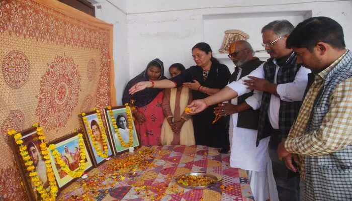 भारत में नारी शाक्ति सदैव पूज्यनीय रही: स्वामी मुरारी दास