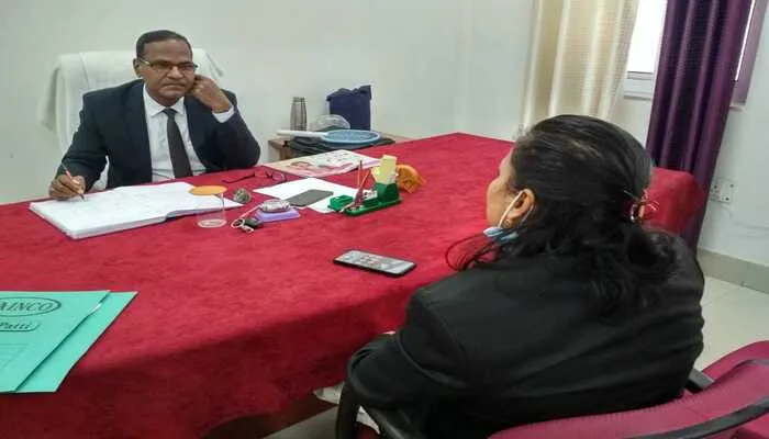 हरदोई: कुटुम्ब न्यायालय के प्रधान न्यायाधीश ने की बैठक, कहा- 12 मार्च को आपसी सुलह-समझौते से निपटाएं जाएंगे पारिवारिक विवाद