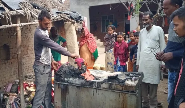 संभल : गैस सिलेंडर लीकेज होने से घर में लगी आग, सामान जलकर राख