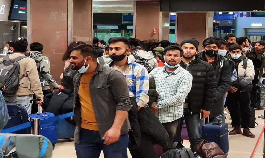 यूक्रेन में दिल्ली के कम से कम 650 लोग फंसे, परिवारों को दी जा रही है मदद: दिल्ली सरकार