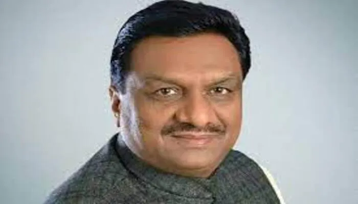 लखनऊ: चुनाव हारते ही धर्म सिंह सैनी ने भी खाली किया सरकारी बंगला