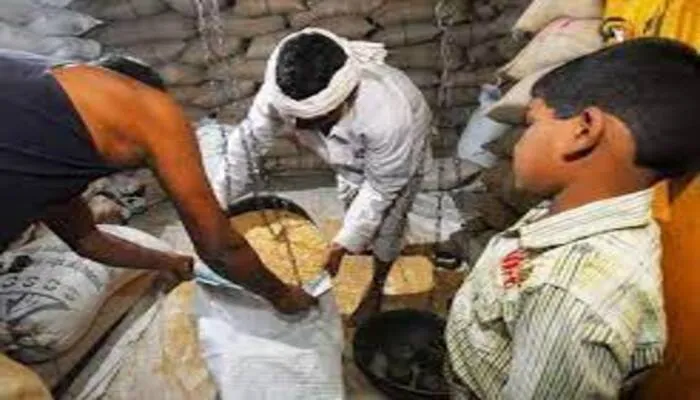 बहराइच: कार्डधारकों को मार्च माह में दूसरी बार नहीं मिला खाद्यान्न,  जिला मुख्यालय नहीं पहुंची ऑयल की खेप