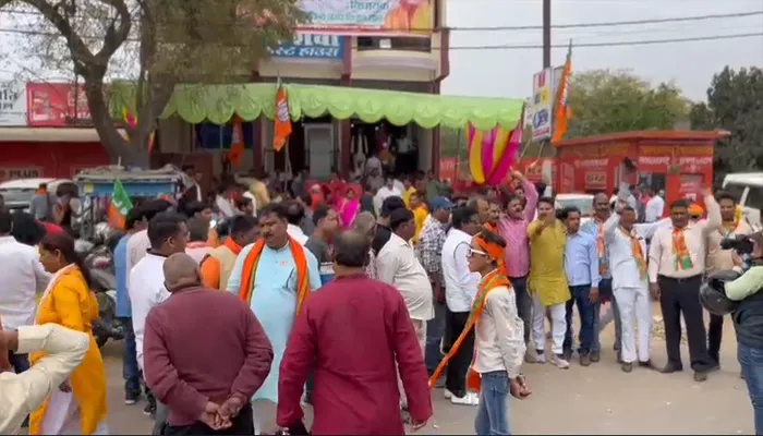 विधानसभा चुनाव 2022 : कानपुर और कानपुर देहात में रोचक लड़ाई के बीच भाजपा आगे