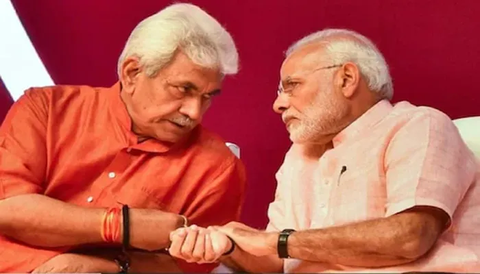गाजीपुर: पीएम मोदी की सभा में मनोज सिन्हा को ढूंढती रही हजारों निगाहें