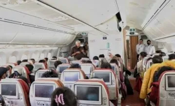 यूक्रेन में फंसे 183 भारतीयों को लेकर बुडापेस्ट से मुंबई पहुंचा विमान