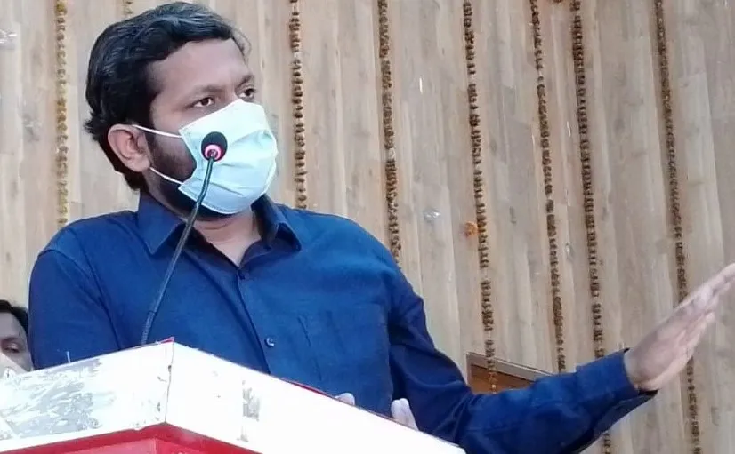 पीलीभीत: केंद्र पर पकड़ी गई नकल तो कराई जाएगी एफआईआर