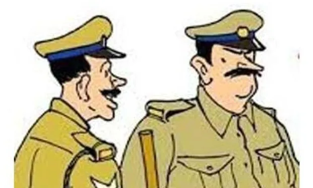 हरदोई: टावर पर चढ़ी युवती ने दो घंटे तक पुलिस को किया परेशान, काफी देर के बाद उतरी नीचे