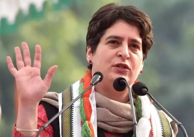 गाजीपुर में गरजीं प्रियंका, कहा- नहीं छोड़ने वाली यूपी, जनता के मुद्दों पर जारी रहेगी लड़ाई