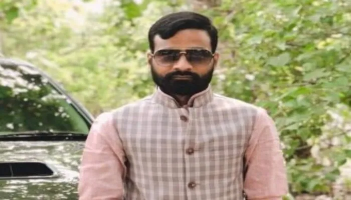 कुशीनगर जिले से बाहर किए गए स्वामी के बेटे अशोक मौर्य, आचार संहिता के उल्लंघन के पाए गए थे दोषी