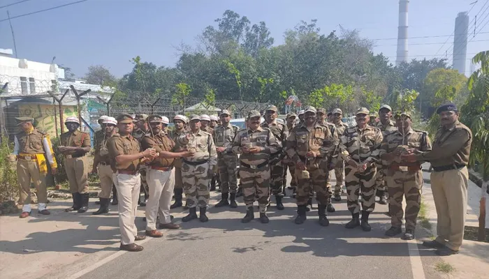 रायबरेली: केंद्रीय औद्योगिक सुरक्षा बल ने मनाया पदस्थापना दिवस, परेड का किया गया आयोजन