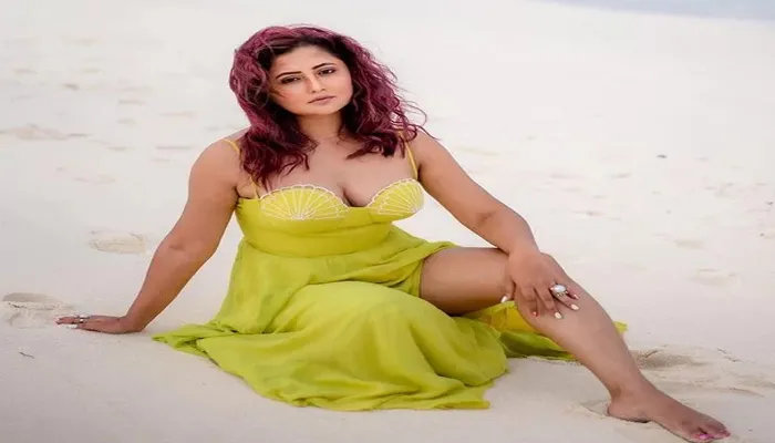 नागिन 6 में हुई रश्मि देसाई की एंट्री, लाल नागिन के अवतार में एक्ट्रेस ने दिखाया ग्लैमर