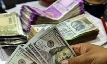 शुरुआती कारोबार में अमेरिकी डॉलर के मुकाबले रुपया 18 पैसे टूटा