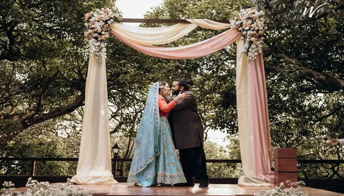 Sanah-Mayank Wedding Photos: शादी के बंधन में बंधे सना कपू्र-मयंक पाहवा, सामने आई पहली वेडिंग फोटो