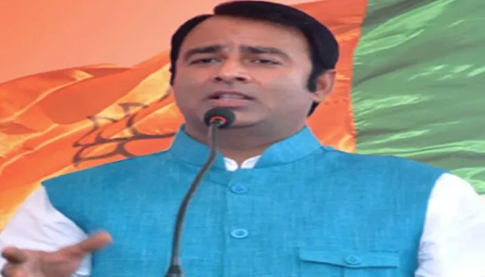 मेरठ: मुस्लिम युवक ने संगीत सोम के खिलाफ की टिप्पणी, आधी रात को समर्थकों ने किया हंगामा