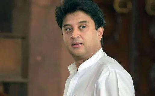 छोटे विमानों-हेलीकॉप्टरों के जरिये दूरस्थ क्षेत्रों तक पहुंचाएंगे हवाई सेवाएं: केंद्रीय नागर विमानन मंत्री