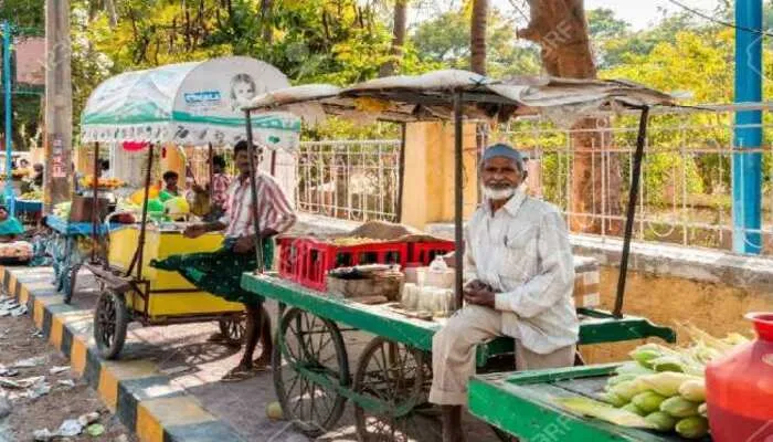 आगरा: स्वनिधि योजना का स्ट्रीट वेंडर्स को मिलेगा लाभ, पुलिस की ओर से नहीं होगी कोई परेशानी