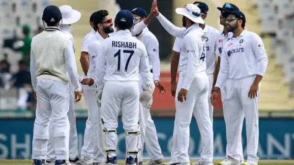 Ind vs SL Mohali Test: भारत ने श्रीलंका को 174 रन पर समेटा, 400 रन की बढ़त