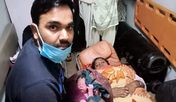 रामपुर : एंबुलेंस में गूंजी किलकारी,  मां-बच्चा दोनों स्वस्थ