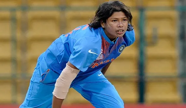 झूलन गोस्वामी ने किया शेफाली वर्मा का बचाव, बोलीं- नेट में लगा रही तगड़ा शॉट, जल्द फॉर्म में दिखेंगी लेडी सहवाग