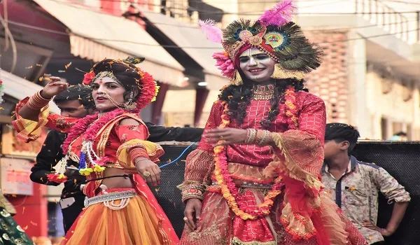 मुरादाबाद : धूमधाम से निकाली गई रंग की एकादशी की शोभायात्रा