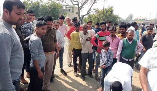 संभल : डंपर से कुचलकर बाइक सवार की मौत