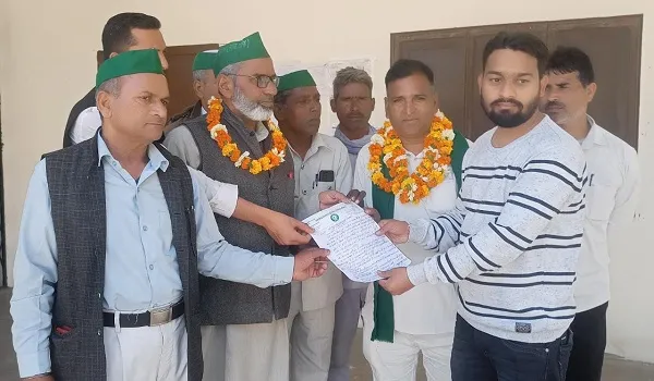अमरोहा : भाकियू लोक शक्ति ने एसडीएम को सौंपा ज्ञापन, यूक्रेन से छात्रों को जल्द वापस लाने की मांग