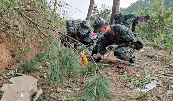 China Plane Crash : दूसरे ब्लैक बॉक्स की तलाश जारी, मानव अवशेष मिले