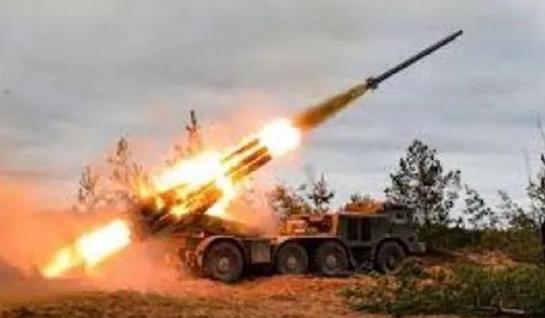 Russia-Ukraine War: कीव की ओर बढ़ी रूसी सेना, यूक्रेन में अब तक 810 मिसाइल दागी