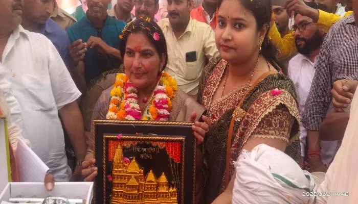 हरदोई: राज्यमंत्री बनने के बाद पहली बार अपने गृह जनपद पहुंची रजनी तिवारी का हुआ भव्य स्वागत