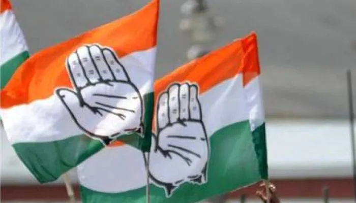 अनुशासनहीनता के आरोप में छह साल के लिए जीशान हैदर कांग्रेस से निष्कासित