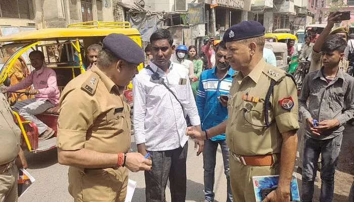 वाराणसी: बदमाशों ने चेकिंग के नाम पर व्यापारी से की 8 लाख रुपए लूट, इलाके में दहशत