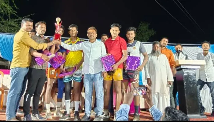 रायबरेली: करकसा ने आजमगढ़ को हराकर जीता सद्भावना वॉलीबॉल टूर्नामेंट