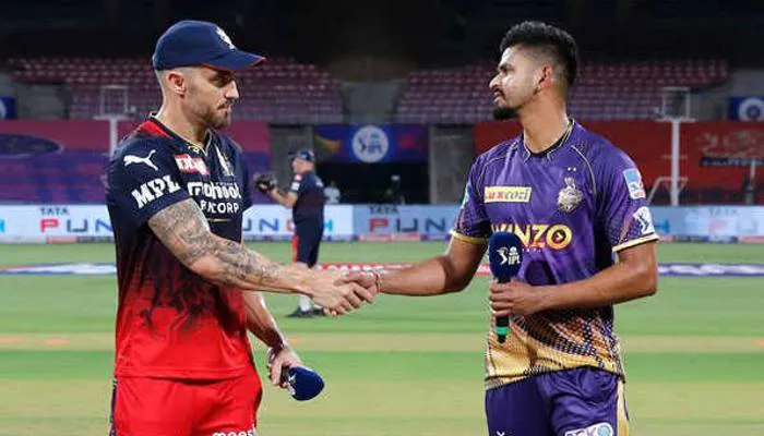 IPL 2022: कोलकाता के खिलाफ टॉस जीत कर बेंगलुरु ने चुनी गेंदबाजी