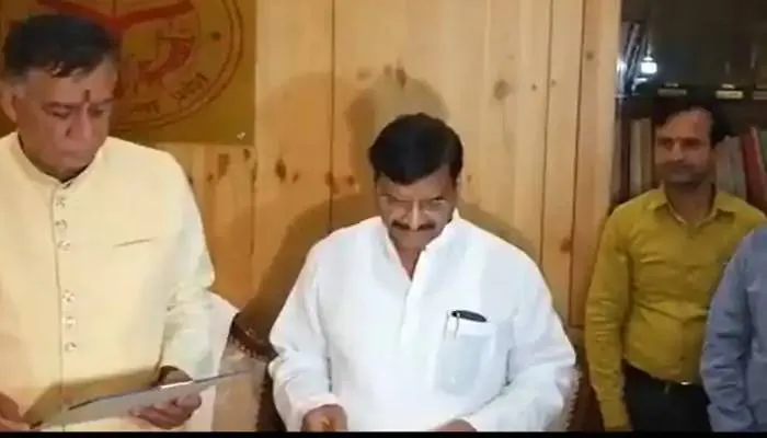 शिवपाल यादव ने ली यूपी विधानसभा सदस्य के रूप में पद एवं गोपनीयता की शपथ