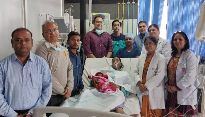 Eisenmenger syndrome नाम की दुर्लभ बीमारी से पीड़ित थी गर्भवती महिला, केजीएमयू के चिकित्सकों ने बचाई जच्चा-बच्चा की जान