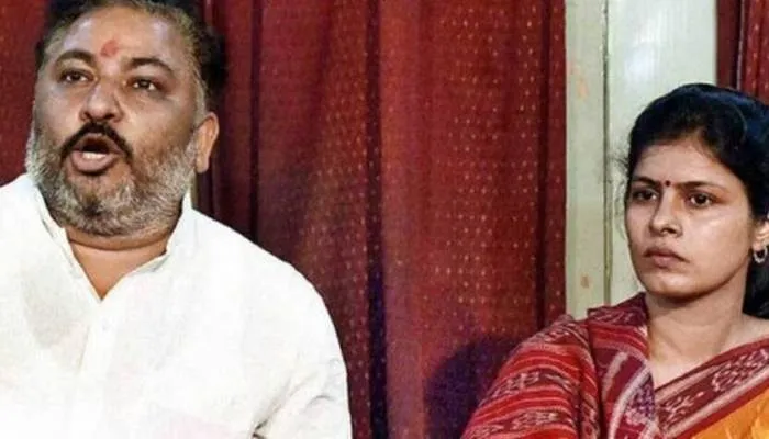 पति दयाशंकर सिंह से तलाक लेंगी स्वाति सिंह, निवर्तमान मंत्री ने फैमिली कोर्ट में दोबारा लगाई अर्जी