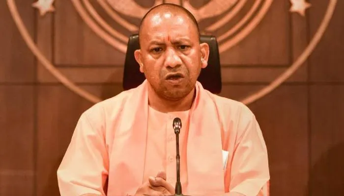 मॉब लिंचिंग में मारे गए भाजपा कार्यकर्ता बाबर के परिजनों को मिलेगा मुआवजा, सीएम योगी ने किया एलान