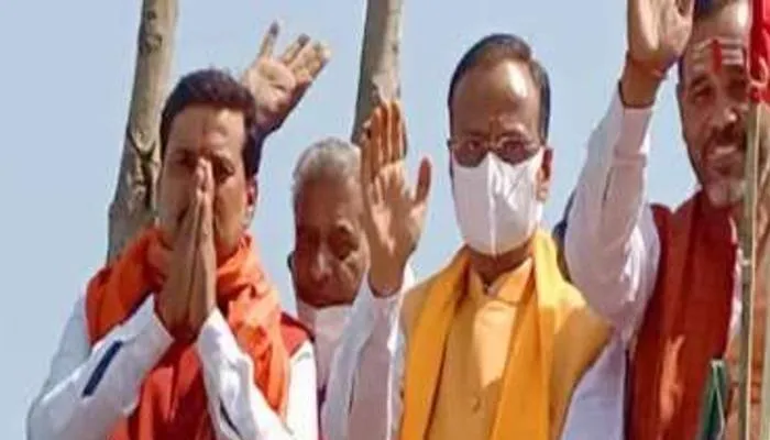 यूपी चुनाव 2022: अंबेडकरनगर में डॉ. दिनेश शर्मा ने किया रोड शो, जय श्रीराम के नारों से गूंजा पूरा क्षेत्र