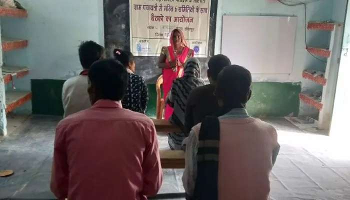 ग्रामीण महिलाओं के जीवन में कीर्ति बिखेर रहीं ग्राम प्रधान