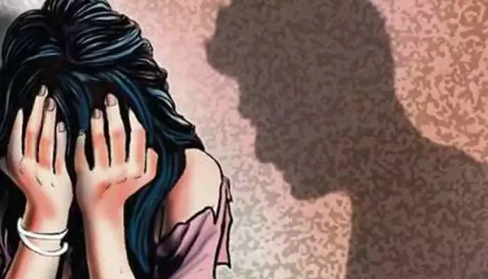 जालौन: युवती को घर में अकेला पाकर युवक ने किया दुष्कर्म, हालत गंभीर, मामला दर्ज