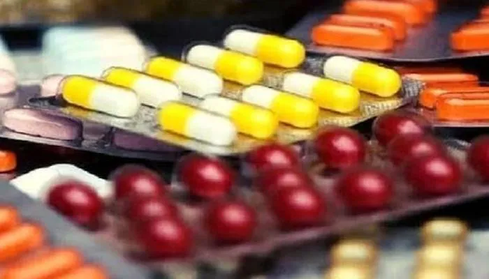 कूड़े में मिलीं दवाएं बाहर से लाकर फेंकीं गईं : सीएमओ