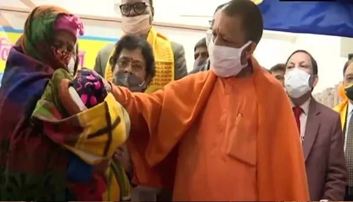 कार्यवाहक मुख्यमंत्री योगी ने गोरखपुर से किया पोलियो अभियान का शुभारंभ, आज से पिलाई जाएगी दो बूंद जिंदगी की