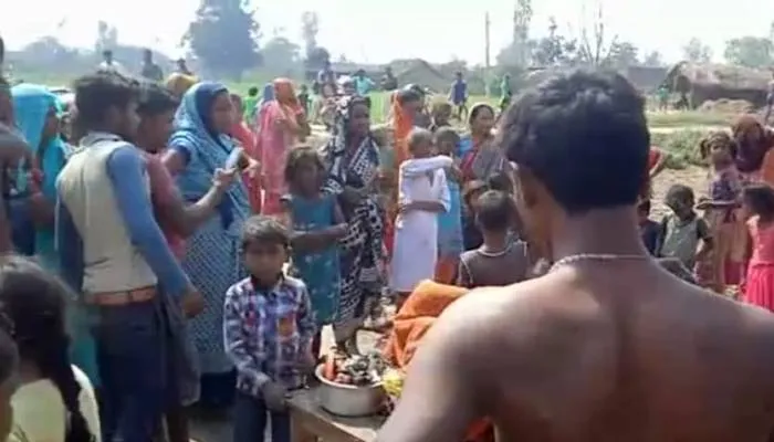 बहराइच: गैस पाइप लाइन की लीकेज से मकान में लगी आग, हजारों का नुकसान
