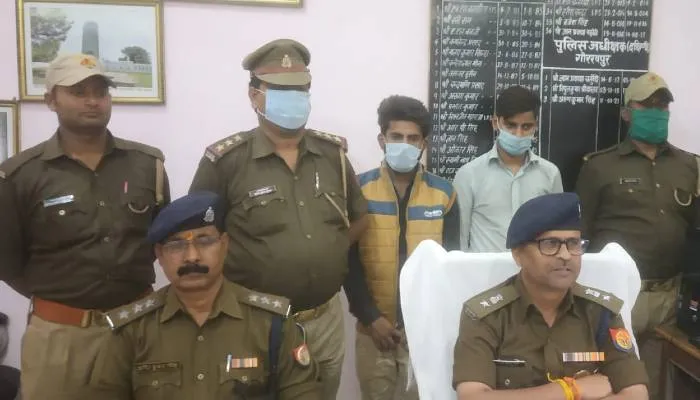 गोरखपुर: हत्या में संलिप्त दो अभियुक्तों को पुलिस ने किया गिरफ्तार
