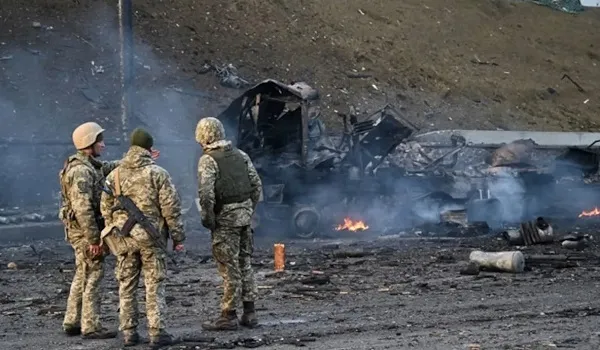 Russia Ukraine War : रूस ने यूक्रेन के औद्योगिक केंद्र को बनाया निशाना, हवाई अड्डों के पास मिसाइल से मचाई तबाही