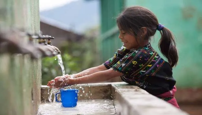 आजमगढ़: अब स्कूल और आंगनबाड़ी केंद्रों पर मिलेगा शुद्ध पेय जल, बिछेगी पाइप लाइन